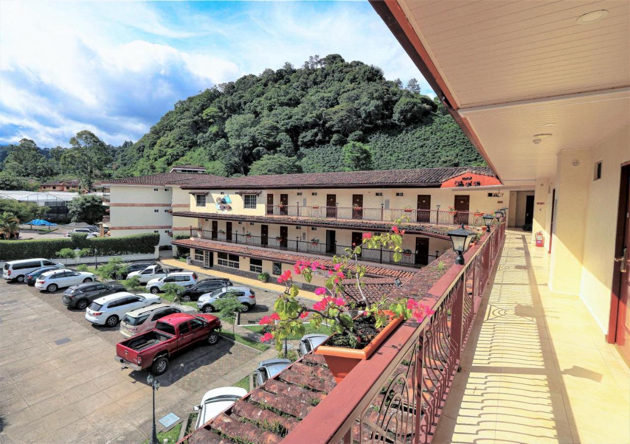 Hotel Valle Del Rio Бокете Экстерьер фото