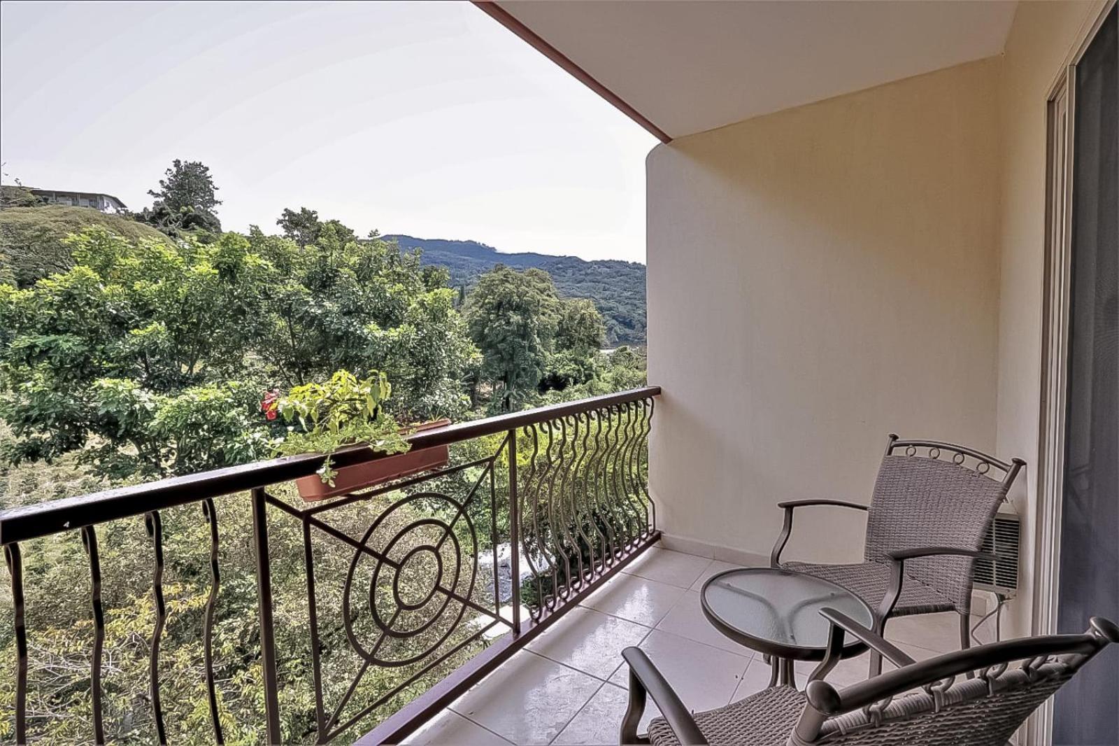 Hotel Valle Del Rio Бокете Экстерьер фото