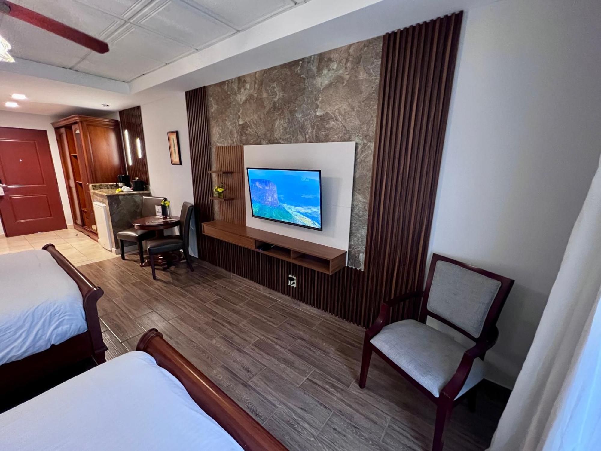 Hotel Valle Del Rio Бокете Экстерьер фото